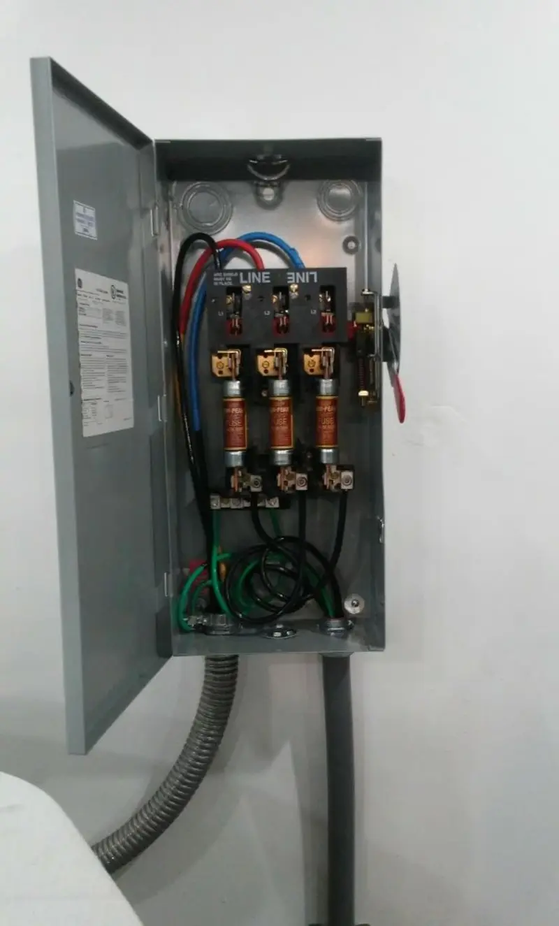 Three-phase disconnect switch installed for Smoke Detector Installation in Thompson's Station